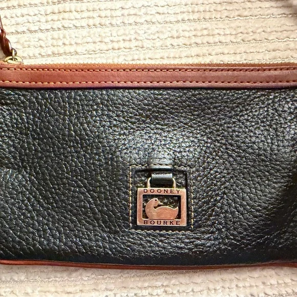 Dooney & Bourke Black and Brown Pebbled Leather Bag 8x4.5 - Picture 2 of 10